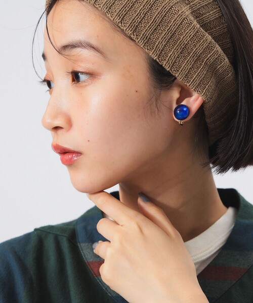 BEAMS BOY（ビームスボーイ）の「カボション イヤリング（イヤリング・レディース・ブルー/ブラウン/レッド/グリーン・ONE SIZE）」の4枚目の写真