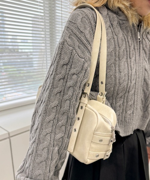 WEGO(ウィゴー)の「WEGO/サイドベルトボストンバッグ(ボストンバッグ・レディース・ブラウン/ブラック/ライトベージュ/ベージュ・FREE)」の6枚目の写真