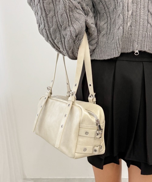 WEGO(ウィゴー)の「WEGO/サイドベルトボストンバッグ(ボストンバッグ・レディース・ブラウン/ブラック/ライトベージュ/ベージュ・FREE)」の9枚目の写真