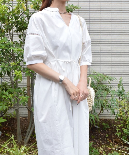 &soiree(アンドソワレ)の「【&soiree】ボリュームスリーブキーネックワンピース(ワンピース・レディース・モカ/ホワイト/ブラック・FREE)」の11枚目の写真