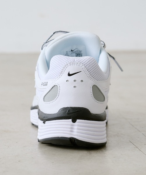 NIKE(ナイキ)の「【NIKE】 P-6000(スニーカー・メンズ・ブラック/ホワイト・27cm/28cm)」の7枚目の写真