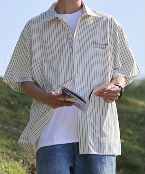 NOWLE(ノウル)の「【NOWLE】大人カジュアル 刺繍 ワンポイント 半袖 ストライプシャツ(シャツ/ブラウス・メンズ・ライトグリーン/ライトベージュ・MEDIUM/X-LARGE/LARGE)」の4枚目の写真