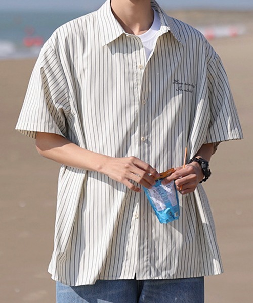 NOWLE(ノウル)の「【NOWLE】大人カジュアル 刺繍 ワンポイント 半袖 ストライプシャツ(シャツ/ブラウス・メンズ・ライトグリーン/ライトベージュ・MEDIUM/X-LARGE/LARGE)」の8枚目の写真