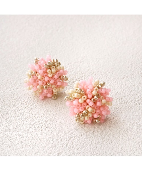 tone(トーン)の「【colore】ニュアンス柄 ビーズの大粒ピアス(MA)(ピアス(両耳用)・レディース・ピンク・FREE)」の2枚目の写真