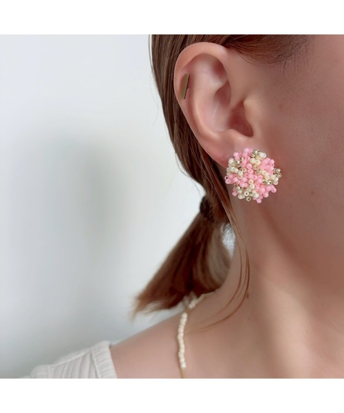 tone(トーン)の「【colore】ニュアンス柄 ビーズの大粒ピアス(MA)(ピアス(両耳用)・レディース・ピンク・FREE)」の9枚目の写真