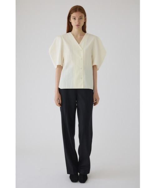 RIM.ARK(リムアーク)の「Volume sleeve v-neck SH ボリュームスリーブブイネックシャツ(シャツ/ブラウス・レディース・ホワイト/ブラック・FREE)」の3枚目の写真