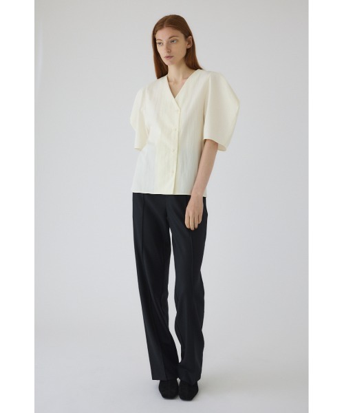 RIM.ARK(リムアーク)の「Volume sleeve v-neck SH ボリュームスリーブブイネックシャツ(シャツ/ブラウス・レディース・ホワイト/ブラック・FREE)」の5枚目の写真