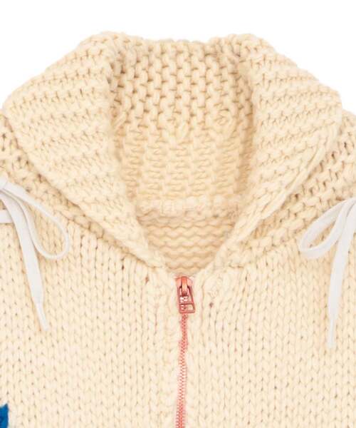 kotohayokozawa（コトハヨコザワ）の「【kotohayokozawa】LACE-UP LOWGAGE COWICHAN SWEATER（カーディガン/ボレロ・レディース・チャコールグレー/サックスブルー/ホワイト・FREE）」の6枚目の写真