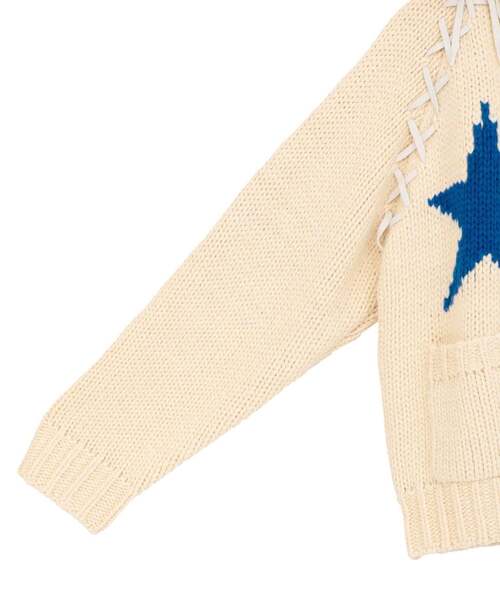 kotohayokozawa（コトハヨコザワ）の「【kotohayokozawa】LACE-UP LOWGAGE COWICHAN SWEATER（カーディガン/ボレロ・レディース・チャコールグレー/サックスブルー/ホワイト・FREE）」の9枚目の写真