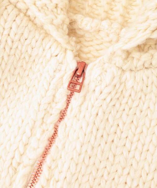 kotohayokozawa（コトハヨコザワ）の「【kotohayokozawa】LACE-UP LOWGAGE COWICHAN SWEATER（カーディガン/ボレロ・レディース・チャコールグレー/サックスブルー/ホワイト・FREE）」の12枚目の写真