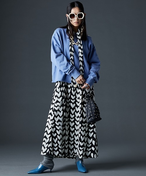 GEVS.（ジェイヴィス）の「綿100％ショルダーカットスウェット＜大きいサイズ有＞GEVS.（スウェット・レディース・サックスブルー/スミクロ・3L/LL/L/M/5L/4L）」の14枚目の写真