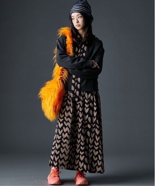 GEVS.（ジェイヴィス）の「綿100％ショルダーカットスウェット＜大きいサイズ有＞GEVS.（スウェット・レディース・サックスブルー/スミクロ・3L/LL/L/M/5L/4L）」の15枚目の写真