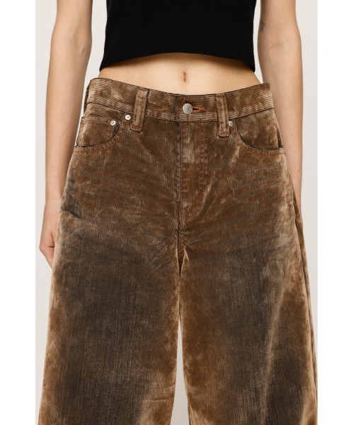 SLY（スライ）の「L/W VINTAGE FLOCKY DENIM PT ローウエスト ヴィンテージ フロッキー デニムパンツ（デニムパンツ・レディース・ブラウン・0/1/2）」の7枚目の写真