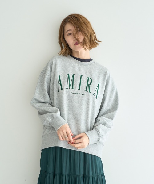 YECCA VECCA(イェッカヴェッカ)の「刺繍ロゴスウェット(スウェット・レディース・ネイビー/ベージュ/杢グレー・FREE)」の2枚目の写真