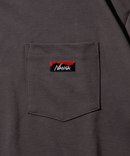 NANGA(ナンガ)の「NANGA/ナンガ 別注 neo-PRO スピンドル ポケット ロングスリーブTシャツ/日本製/遮熱/UVカット/吸水速乾/リラックスフィット(Tシャツ/カットソー・メンズ・ホワイト/チャコールグレー/ブラック/ブラウン・SMALL/MEDIUM/LARGE/X-LARGE)」の7枚目の写真