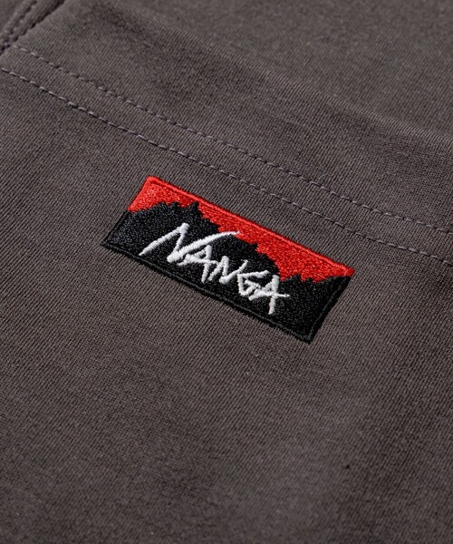 NANGA(ナンガ)の「NANGA/ナンガ 別注 neo-PRO スピンドル ポケット ロングスリーブTシャツ/日本製/遮熱/UVカット/吸水速乾/リラックスフィット(Tシャツ/カットソー・メンズ・ホワイト/チャコールグレー/ブラック/ブラウン・SMALL/MEDIUM/LARGE/X-LARGE)」の8枚目の写真