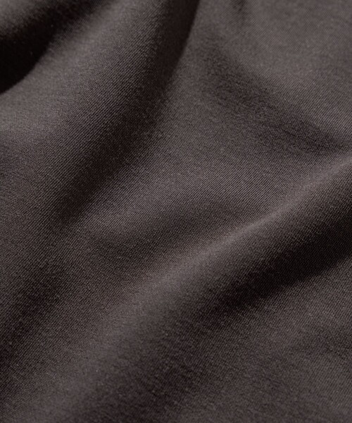 NANGA(ナンガ)の「NANGA/ナンガ 別注 neo-PRO スピンドル ポケット ロングスリーブTシャツ/日本製/遮熱/UVカット/吸水速乾/リラックスフィット(Tシャツ/カットソー・メンズ・ホワイト/チャコールグレー/ブラック/ブラウン・SMALL/MEDIUM/LARGE/X-LARGE)」の14枚目の写真