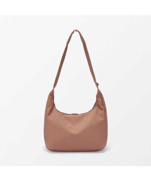 無印良品(ムジルシリョウヒン)の「撥水 2WAY ワンショルダーバッグ(ショルダーバッグ・レディース・ダークベージュ/ブラウン系/ブラック・FREE)」の10枚目の写真