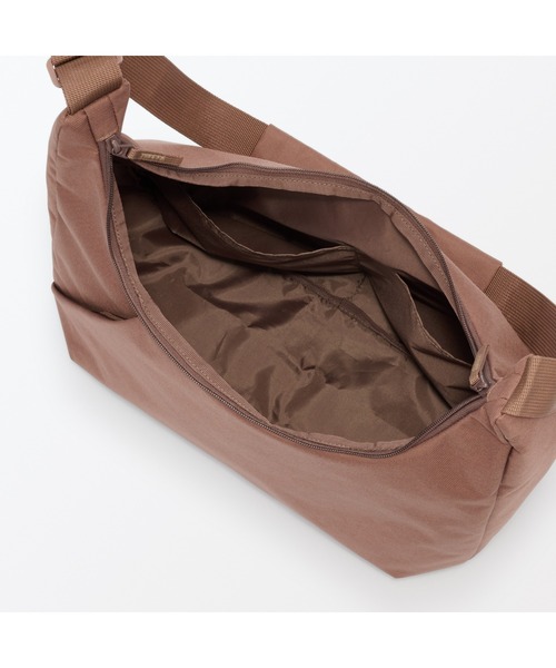 無印良品(ムジルシリョウヒン)の「撥水 2WAY ワンショルダーバッグ(ショルダーバッグ・レディース・ダークベージュ/ブラウン系/ブラック・FREE)」の9枚目の写真