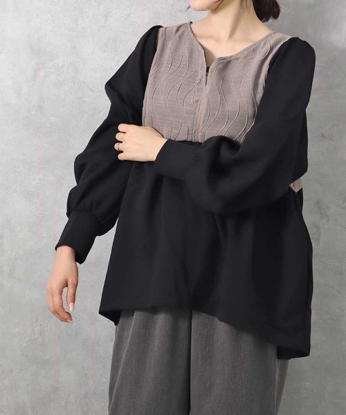 Bleu Bleuet(ブルーブルーエ)の「【ZOZO限定】ウェーブ切替ペプラムトップス(スウェット・レディース・アイボリー/ブラック・FREE)」の17枚目の写真