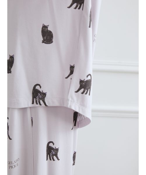 gelato pique（ジェラートピケ）の「【HALLOWEEN】CAT総柄ロンT