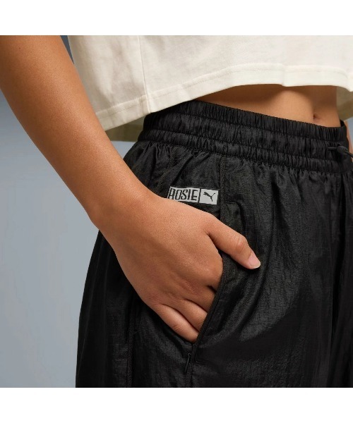 PUMA（プーマ）の「PUMA PUMA x ROSE T7 RELAXED TRACK PANTS WV（プーマ プーマ x ロゼ T7 リラックスド トラック パンツ WV）（スウェットパンツ・レディース・シルバー系/ブラック系・SMALL/LARGE/MEDIUM）」の6枚目の写真