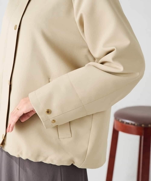 a.v.v（アーヴェヴェ）の「ステンカラーブルゾン（ブルゾン・レディース・ベージュ/モカ・38/36）」の14枚目の写真