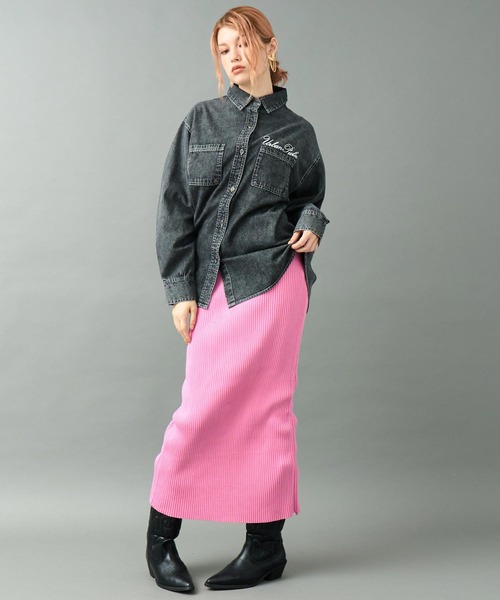 ANAP（アナップ）の「ケミカルウォッシュ 刺繍 オーバーサイズ デニム シャツ（シャツ/ブラウス・レディース・ブラック/ブルー・F）」の5枚目の写真