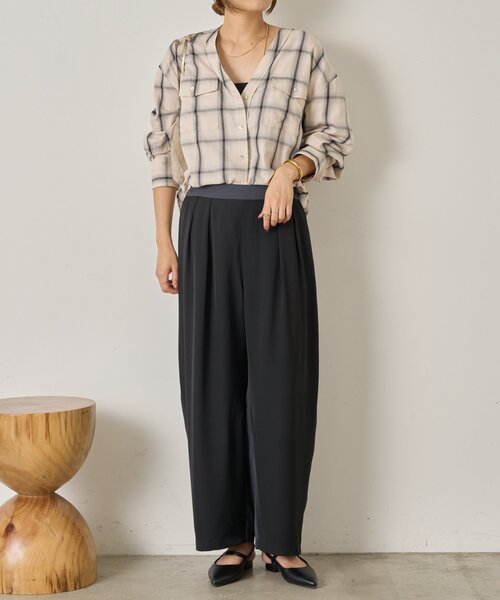 Jena espace merveilleux（ジェナ　エスパスメルヴェイユ）の「ビハイトロミカーブパンツ（その他パンツ・レディース・アイボリー/ブラック/カーキ・FREE）」の14枚目の写真