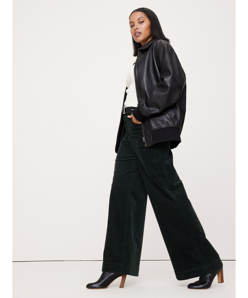Banana Republic（バナナリパブリック）の「ハイライズ ワイドレッグ コーデュロイ プルオンパンツ（その他パンツ・レディース・ワイン/ブラック/ブラウン/グリーン・8/0/6/4/2）」の15枚目の写真