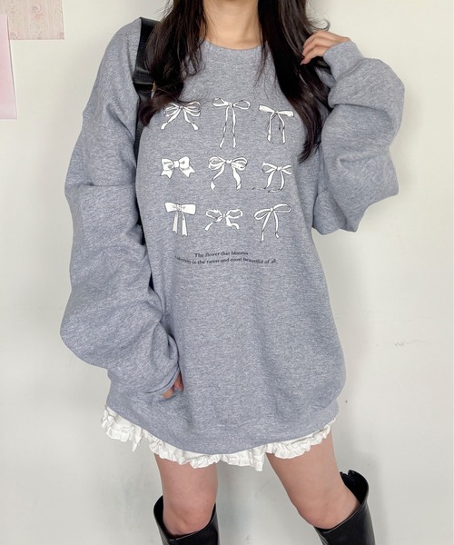 Mejoul(メジュール)の「【25年秋冬新作】【裏起毛】【ルームウェアにも!】ガーリーアソートグラフィックプリントビッグスウェット プルオーバーアニマル 猫 ワンポイント(スウェット・レディース・グレー系その他2/グレー系その他3/ピンク系その他2/ピンク系その他3/ブルー系その他/ピンク/ホワイト/レッド系その他/ホワイト系その他3/ホワイト系その他/レッド/ブラック系その他3/ホワイト系その他2/ブラック系その他/グレー/ブルー/ブラック系その他2/ピンク系その他/ブラック/グレー系その他・F)」の10枚目の写真