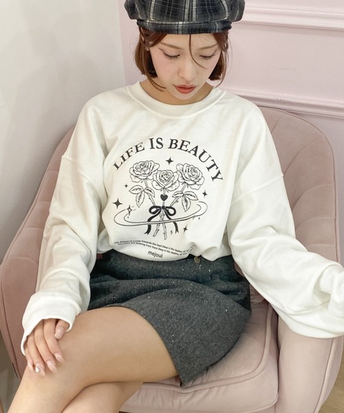 Mejoul(メジュール)の「【25年秋冬新作】【裏起毛】【ルームウェアにも!】ガーリーアソートグラフィックプリントビッグスウェット プルオーバーアニマル 猫 ワンポイント(スウェット・レディース・グレー系その他2/グレー系その他3/ピンク系その他2/ピンク系その他3/ブルー系その他/ピンク/ホワイト/レッド系その他/ホワイト系その他3/ホワイト系その他/レッド/ブラック系その他3/ホワイト系その他2/ブラック系その他/グレー/ブルー/ブラック系その他2/ピンク系その他/ブラック/グレー系その他・F)」の5枚目の写真