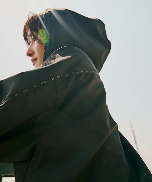 RVCA(ルーカ)の「RVCA レディース MINI RVCA TECH JACKET ジャケット 【2025年秋冬モデル】 @autumn/ルーカ撥水ジップアップブルゾン(ブルゾン・レディース・オフホワイト/ブラック・LARGE/MEDIUM/SMALL)」の9枚目の写真