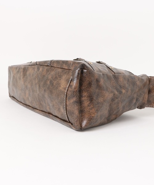 hazyl（ヘイジル）の「antique design shoulderbag / アンティークデザインショルダーバッグ（ショルダーバッグ・レディース・ブラウン系その他・フリー）」の13枚目の写真