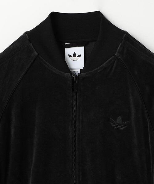 FREAK'S STORE(フリークスストア)の「限定展開 adidas/アディダス SST Adicolor Velour Track Top(ブルゾン・メンズ・ブラック/ネイビー・LARGE/XX-LARGE/X-LARGE/MEDIUM)」の4枚目の写真