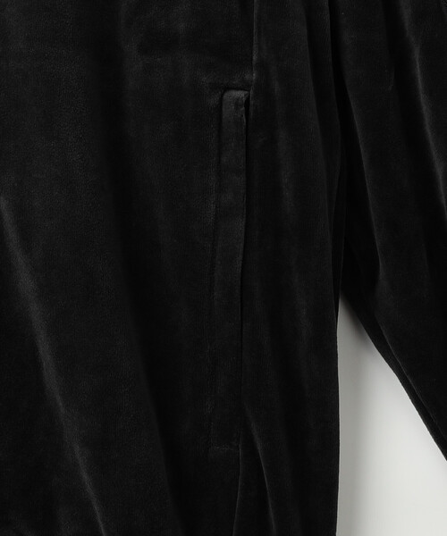 FREAK'S STORE(フリークスストア)の「限定展開 adidas/アディダス SST Adicolor Velour Track Top(ブルゾン・メンズ・ブラック/ネイビー・LARGE/XX-LARGE/X-LARGE/MEDIUM)」の5枚目の写真