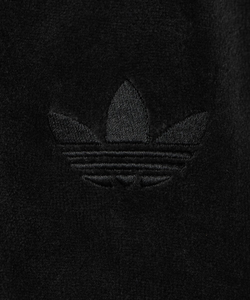 FREAK'S STORE(フリークスストア)の「限定展開 adidas/アディダス SST Adicolor Velour Track Top(ブルゾン・メンズ・ブラック/ネイビー・LARGE/XX-LARGE/X-LARGE/MEDIUM)」の9枚目の写真