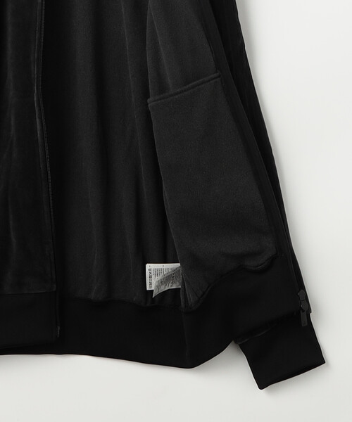 FREAK'S STORE(フリークスストア)の「限定展開 adidas/アディダス SST Adicolor Velour Track Top(ブルゾン・メンズ・ブラック/ネイビー・LARGE/XX-LARGE/X-LARGE/MEDIUM)」の11枚目の写真