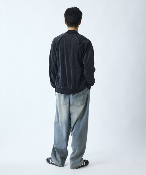 FREAK'S STORE(フリークスストア)の「限定展開 adidas/アディダス SST Adicolor Velour Track Top(ブルゾン・メンズ・ブラック/ネイビー・LARGE/XX-LARGE/X-LARGE/MEDIUM)」の16枚目の写真