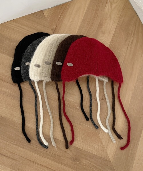 CLEA（クレア）の「プレート付きニットフライトキャップ（ニットキャップ/ビーニー・レディース・チャコールグレー/アイボリー/ブラック/ベージュ/ブラウン/レッド・FREE）」の7枚目の写真