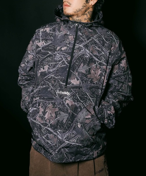 Subciety（サブサエティ）の「Anorak parka（ナイロンジャケット・メンズ・カモフラージュ/ブラック系その他/ブラック・MEDIUM/SMALL/X-LARGE/LARGE）」の3枚目の写真