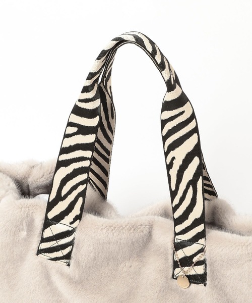 Elura（エルーラ）の「ミンクライクファートートL/607564（トートバッグ・レディース・ブラウン/グレー・FREE）」の13枚目の写真