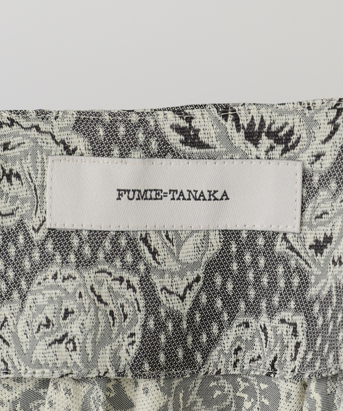 FUMIE TANAKA（フミエタナカ）の「【FUMIE TANAKA(フミエタナカ)】flower jq frill neck：ブラウス（シャツ/ブラウス・レディース・ブラック・FREE）」の9枚目の写真