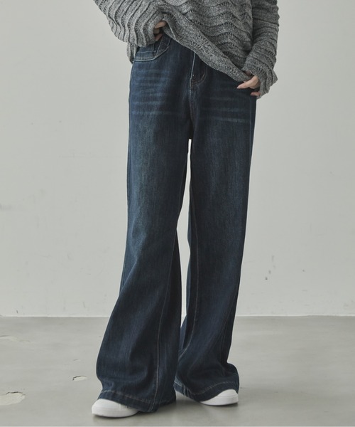 VIVID LADY(ビビッドレディー)の「裾フレアワイドデニムパンツ(デニムパンツ・レディース・ダークブルー・SMALL/MEDIUM)」の5枚目の写真
