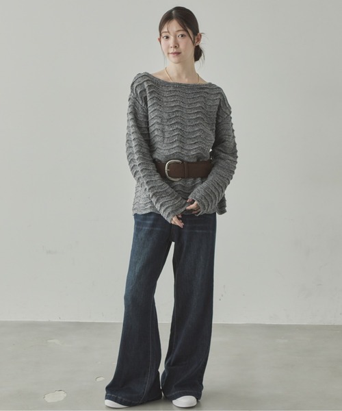 VIVID LADY(ビビッドレディー)の「裾フレアワイドデニムパンツ(デニムパンツ・レディース・ダークブルー・SMALL/MEDIUM)」の4枚目の写真