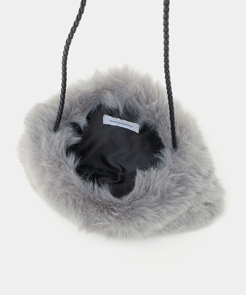 green label relaxing（グリーンレーベルリラクシング）の「フェイクファー ポシェット（ショルダーバッグ・キッズ・オフホワイト/グレー系/ピンク・FREE）」の6枚目の写真