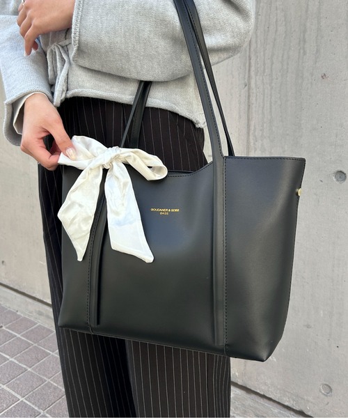 Maison Calme(メゾンカルム)の「【A4サイズ対応】オールシーズン使える♪フェイクレザー ワンポイント トートバッグ 【大容量】(トートバッグ・レディース・アイボリー/ブラック/ブラウン/ベージュ・F)」の7枚目の写真