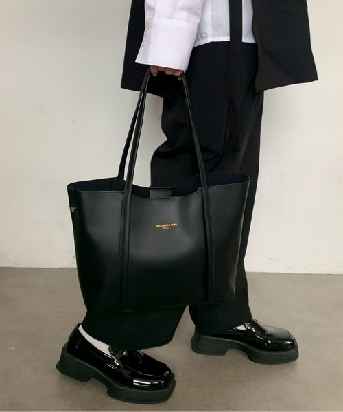 Maison Calme(メゾンカルム)の「【A4サイズ対応】オールシーズン使える♪フェイクレザー ワンポイント トートバッグ 【大容量】(トートバッグ・レディース・アイボリー/ブラック/ブラウン/ベージュ・F)」の17枚目の写真