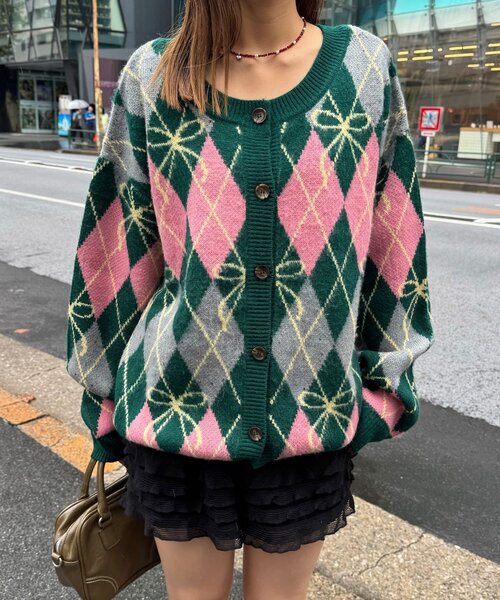 CIAOPANIC（チャオパニック）の「リボンアーガイルニットカーディガン（カーディガン/ボレロ・レディース・アイボリー/レッド/グリーン/ネイビー/オレンジ/マスタード・ONE SIZE）」の14枚目の写真