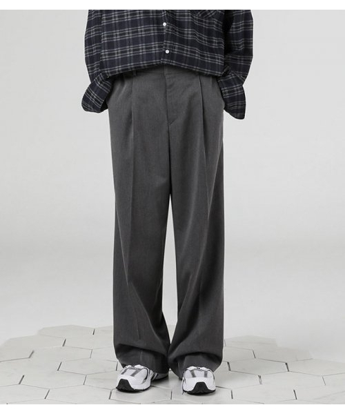 AVANDRESS(アバンドレス )の「Modern Onetuck Wide Slacks CHARCOAL(スラックス・レディース・チャコール・X-LARGE/S(1)/L(3))」の3枚目の写真